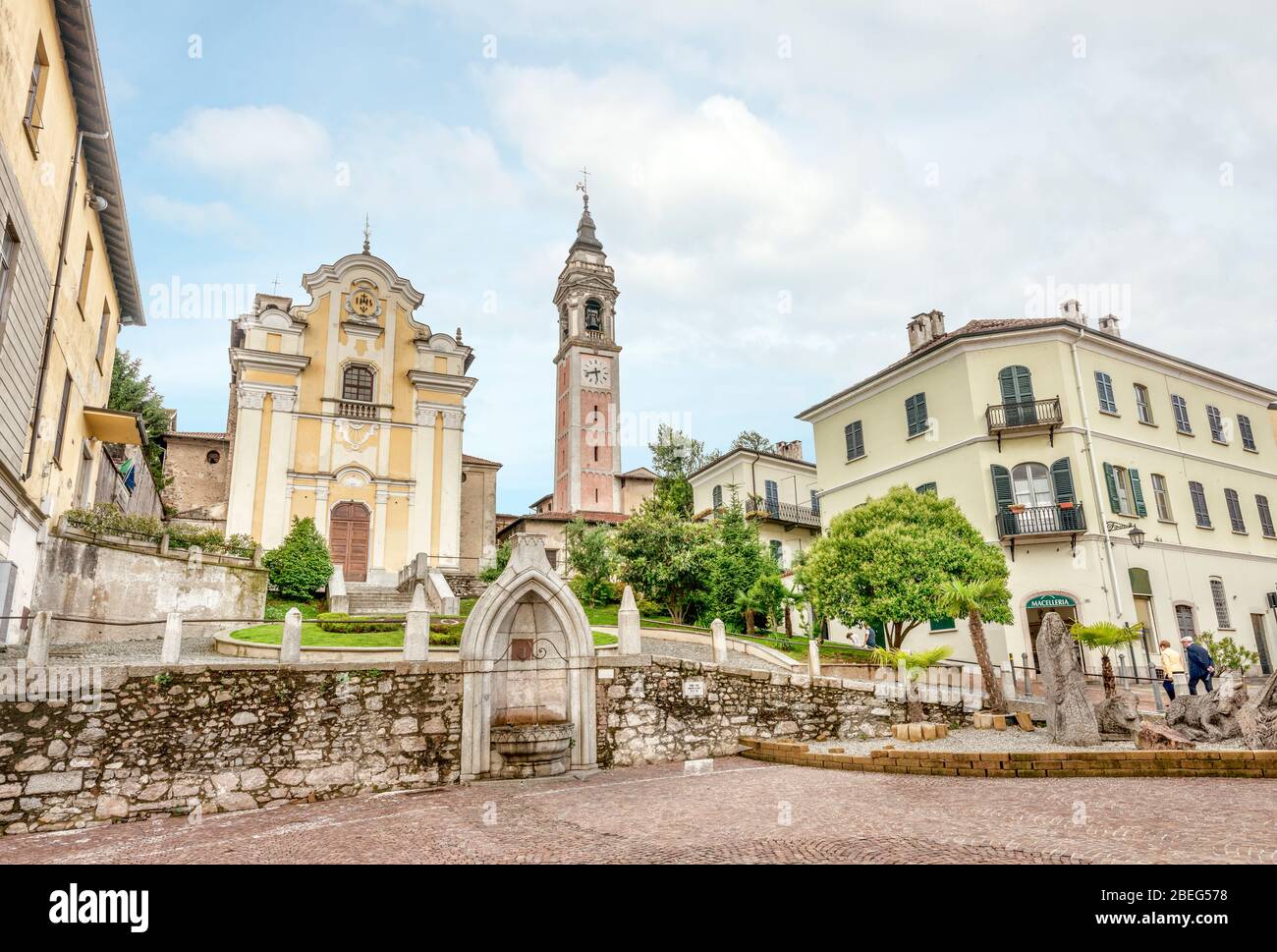 Piazza S. Graziano à Arona à Lago Maggiore, Piemont, Italie Banque D'Images