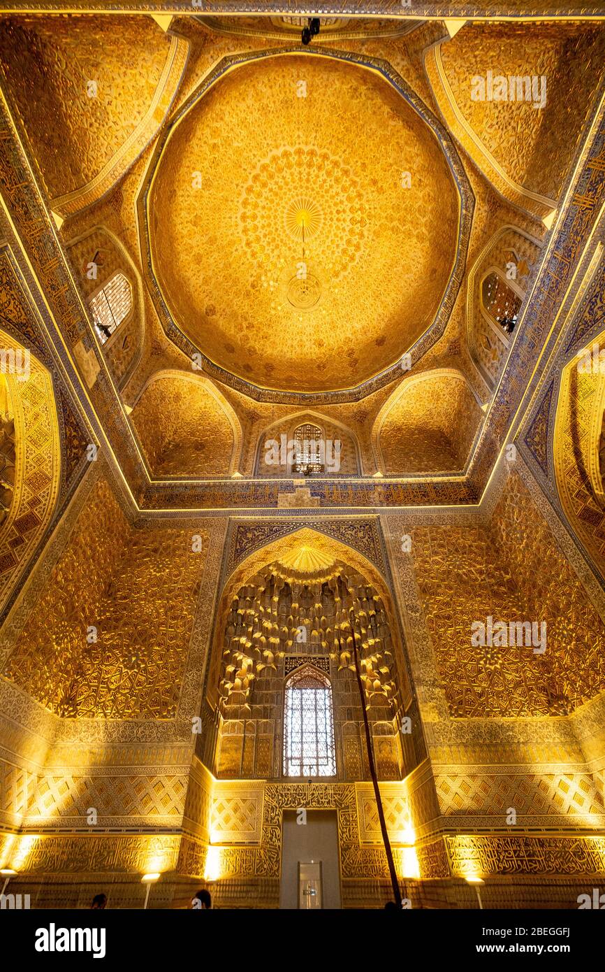 Intérieur doré du mausolée du Gur-Emir, Samarkand, Ouzbékistan Banque D'Images