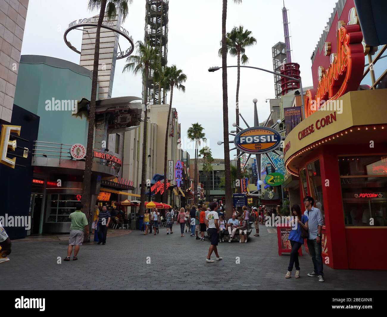 Los Angeles, 21 AOÛT 2009 - les gens marchant dans les studios Universal Hollywood Banque D'Images