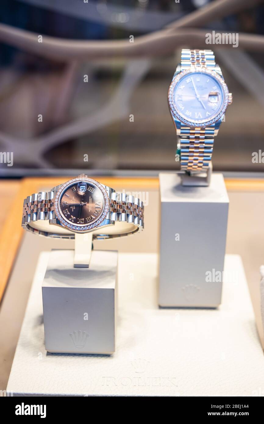 Bruxelles, Belgique, Janvier 2020: Rolex Window Store avec montres  mécaniques à la mode à vendre, Rolex est un fabricant de montres suisses de  luxe Photo Stock - Alamy