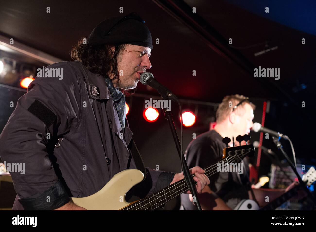 Pologne, Czestochowa - 14 septembre 2013 : club de musique Stacherczak, concert de la légende de la scène musicale Czestochowa : groupe de 'Shamboo' et muniek Banque D'Images