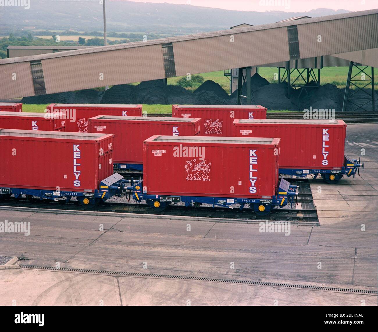 1987, transport ferroviaire du charbon entre Coed Bach et le port de Swansea, Pays de Galles du Sud, Royaume-Uni Banque D'Images