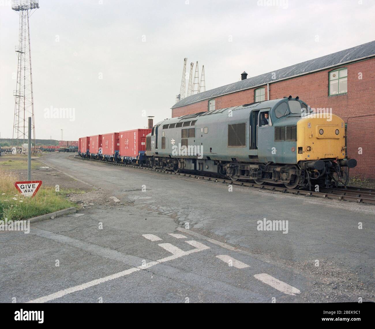 1987, transport ferroviaire du charbon entre Coed Bach et le port de Swansea, Pays de Galles du Sud, Royaume-Uni Banque D'Images