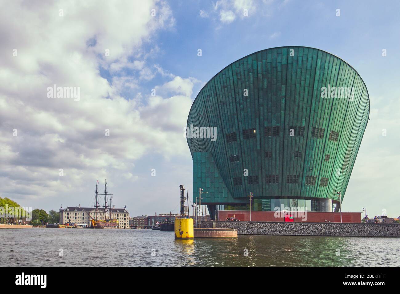 MUSÉE scientifique NEMO à Amsterdam, Pays-Bas, vue sur l'eau Banque D'Images