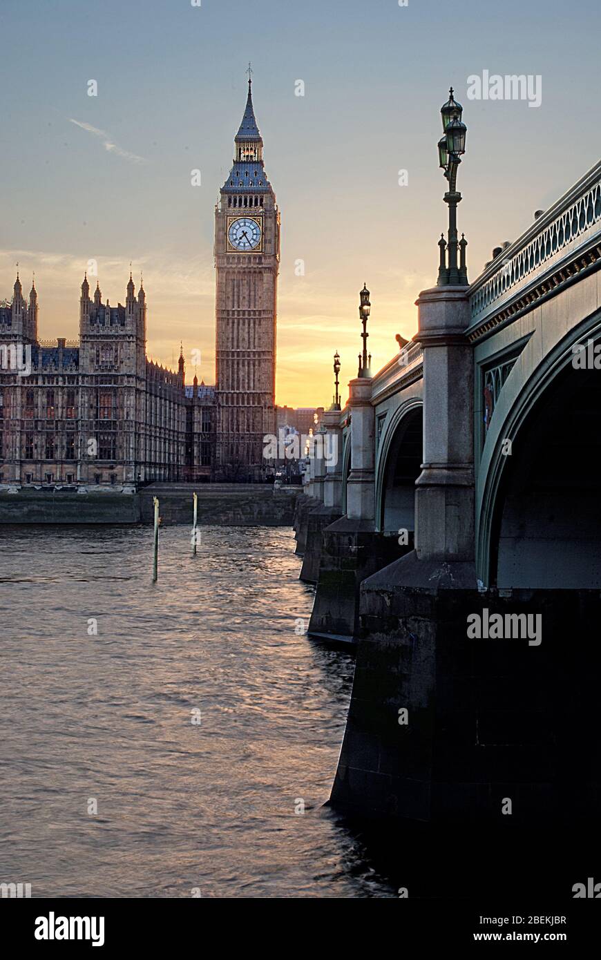 River Thames Big Ben Queen Elizabeth Tower Palace de Westminster, Cité de Westminster, Londres, États-Unis conçu par Charles W. Barry et Augustus W. N. Pugin Banque D'Images