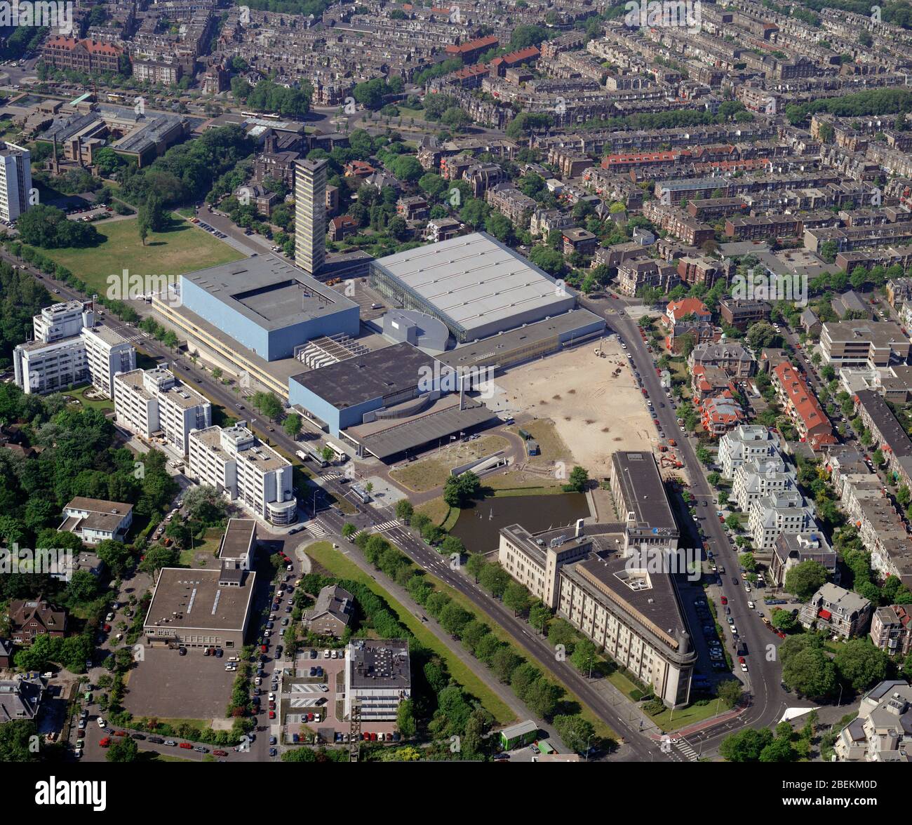 La Haye, Pays-Bas, 23 mai 1989 : photo aérienne historique du Forum mondial, Nederlands Congresgebouw et TPIY Banque D'Images