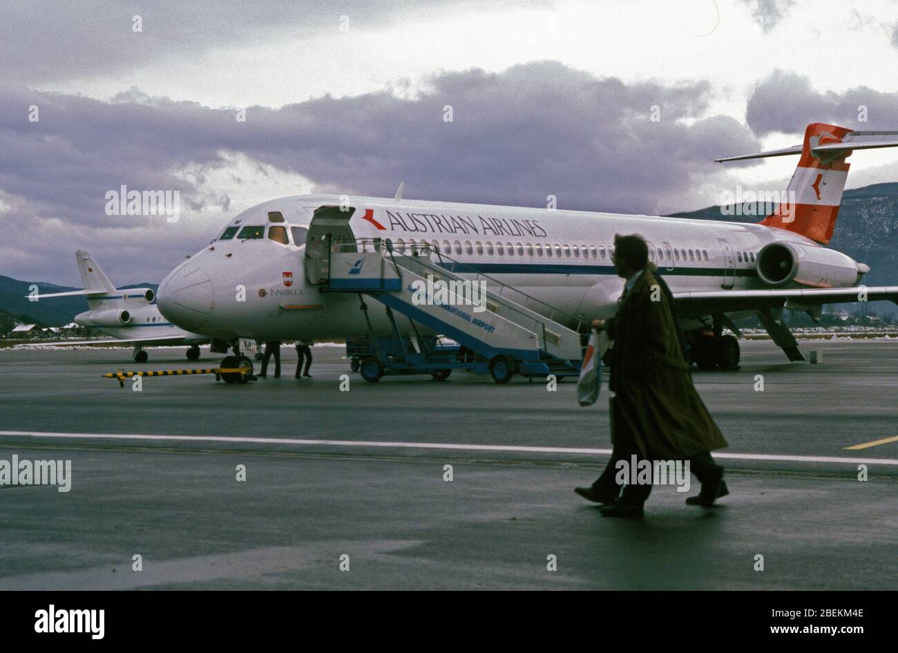 Sarajevo - avion de passagers Austrian Airways à l'aéroport international de Butmir photographié en 1998, Bosnie-Herzégovine Banque D'Images