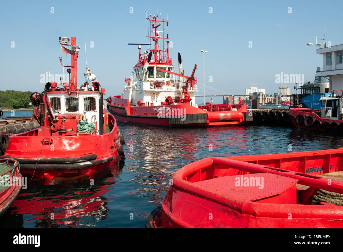 Stavanger, Norvège - 31 juillet 2008 : embarcadère du service incendie de la ville de Stavanger, groupe de bateaux-pompiers prêts pour la fonction publique. Banque D'Images