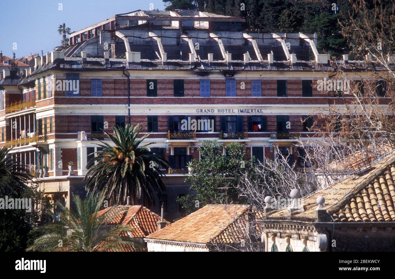 1994 Dubrovnik, Croatie - le Grand Hôtel Imperial qui a été bombardé en 1991 et 1992 et a hébergé des réfugiés, photographiés lors d'un trêve d'attentats par l'armée serbe Banque D'Images