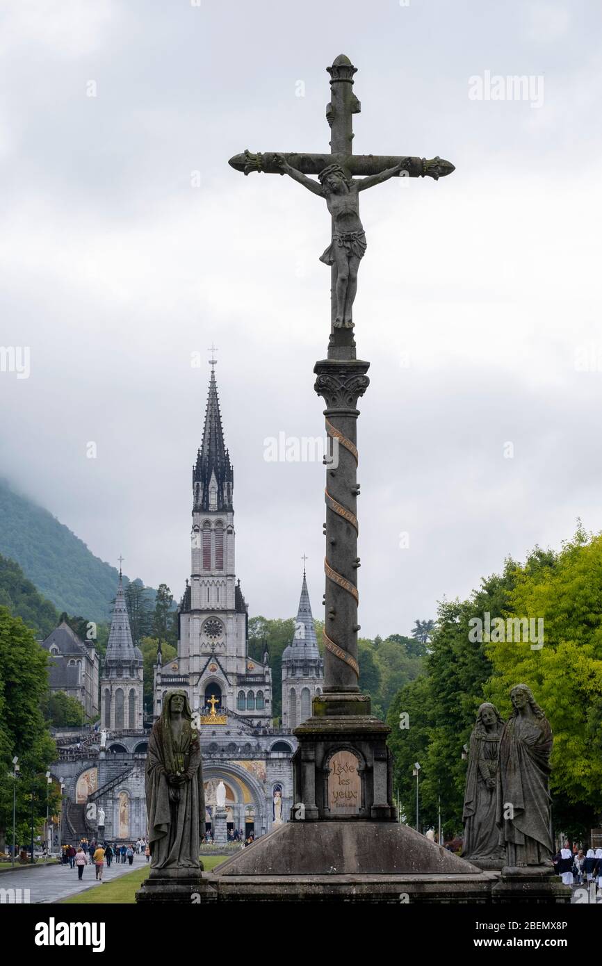 Basilique notre-Dame du Rosaire à Lourdes, France, Europe Banque D'Images