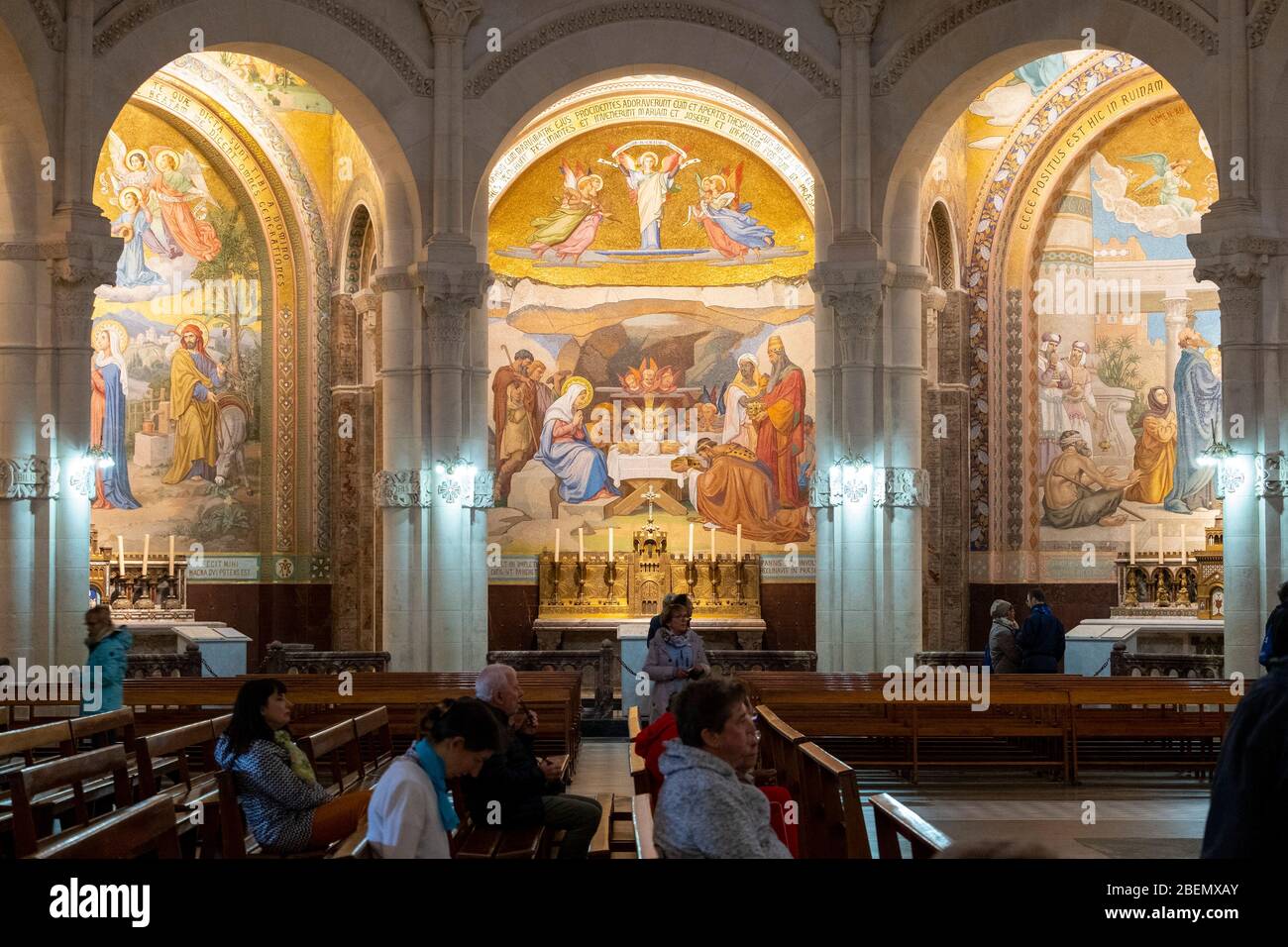 Basilique notre-Dame du Rosaire à Lourdes, France, Europe Banque D'Images