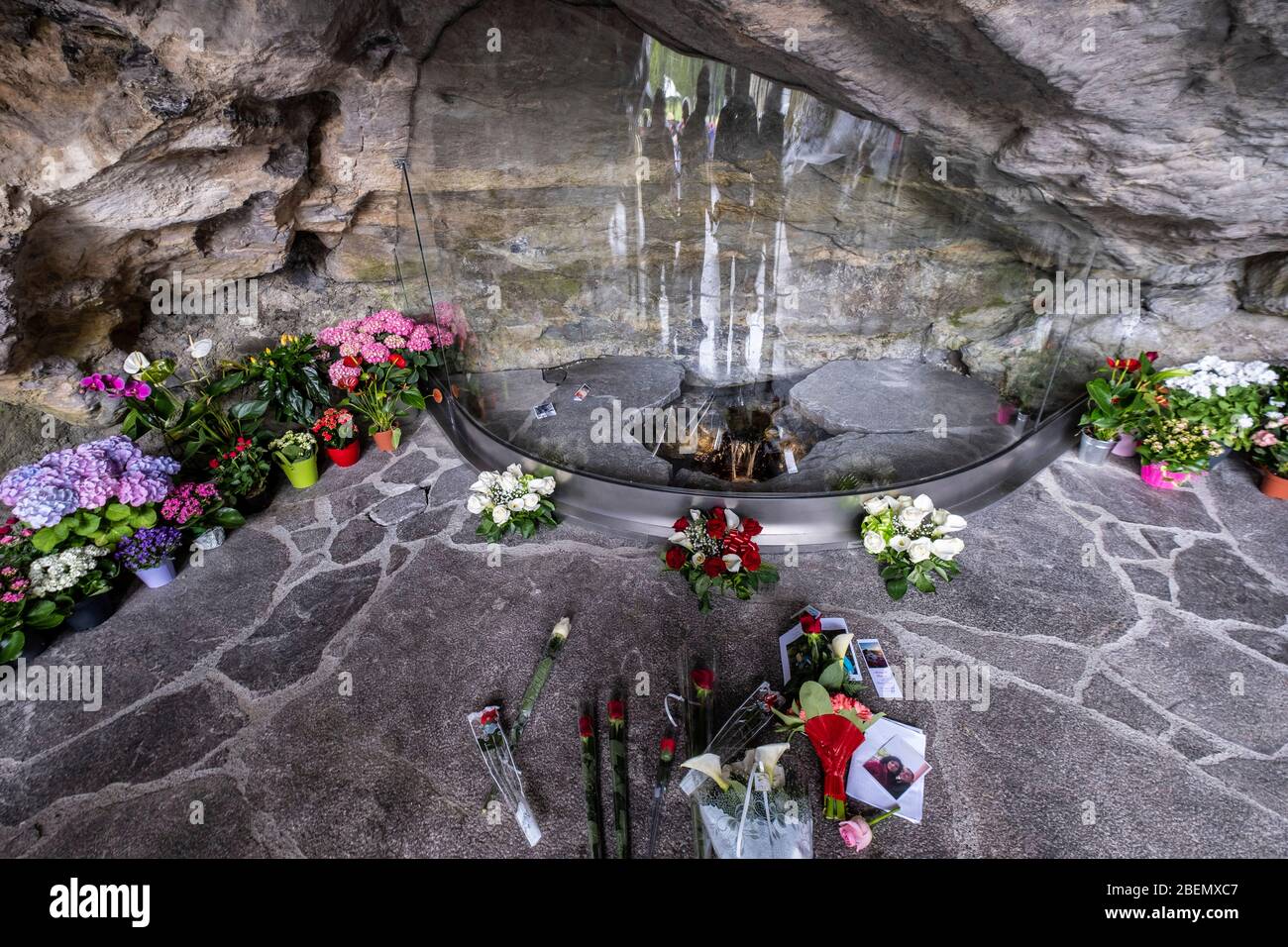 Grotte de Massabielle à Lourdes, France, Europe Banque D'Images