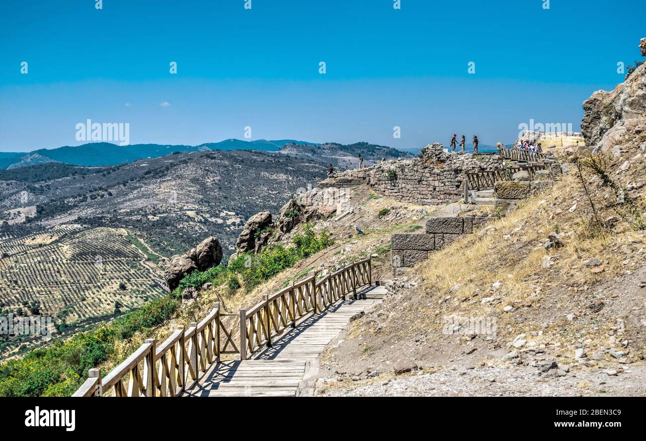 Pergamon, Turquie -07.22.2019. Ruines de l'ancienne cité grecque Pergamon en Turquie lors d'une journée d'été ensoleillée Banque D'Images