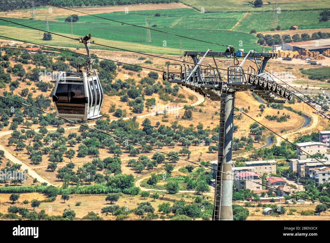 Pergamon, Turquie -07.22.2019. La station de câble supérieure Pergamon Acropolis en Turquie, lors d'une journée d'été ensoleillée Banque D'Images