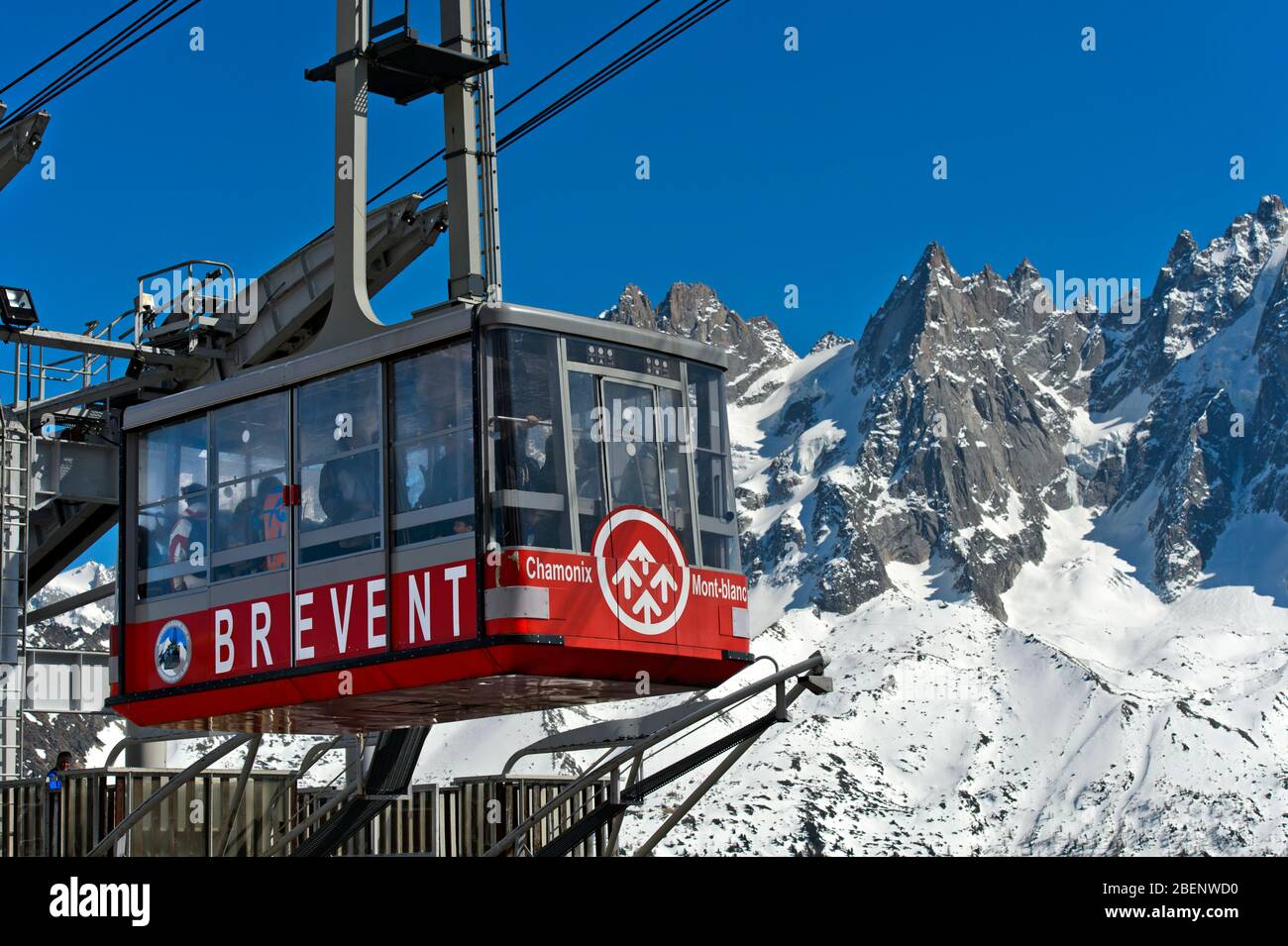 Carte Postale Ancienne – Chamonix, Vue Générale Du Brévent – Train Et Téléphérique