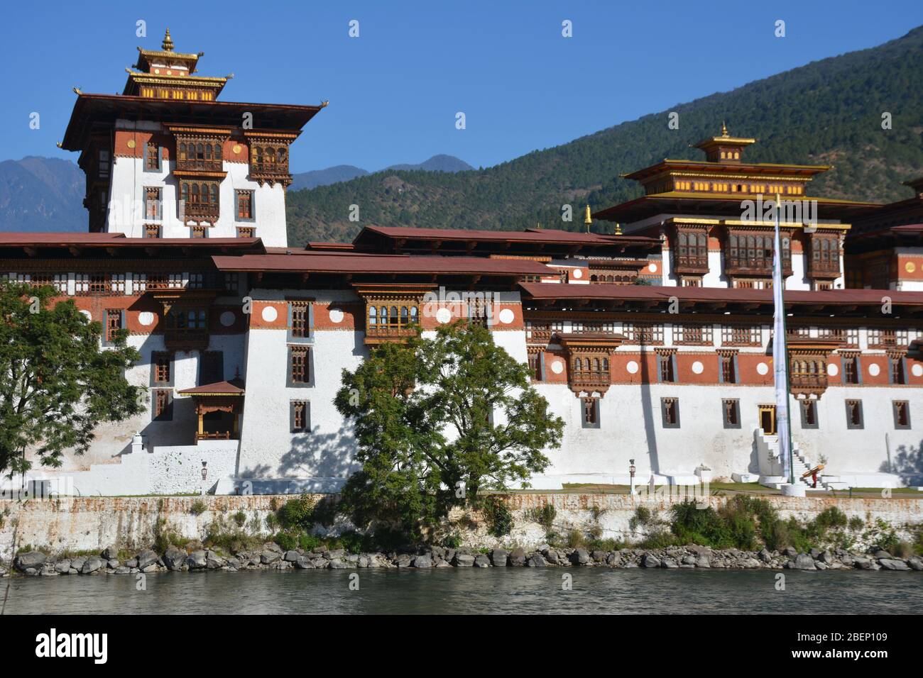 Punakha Dzong, Bhoutan, date de 1637 et est le deuxième plus ancien du pays. Banque D'Images