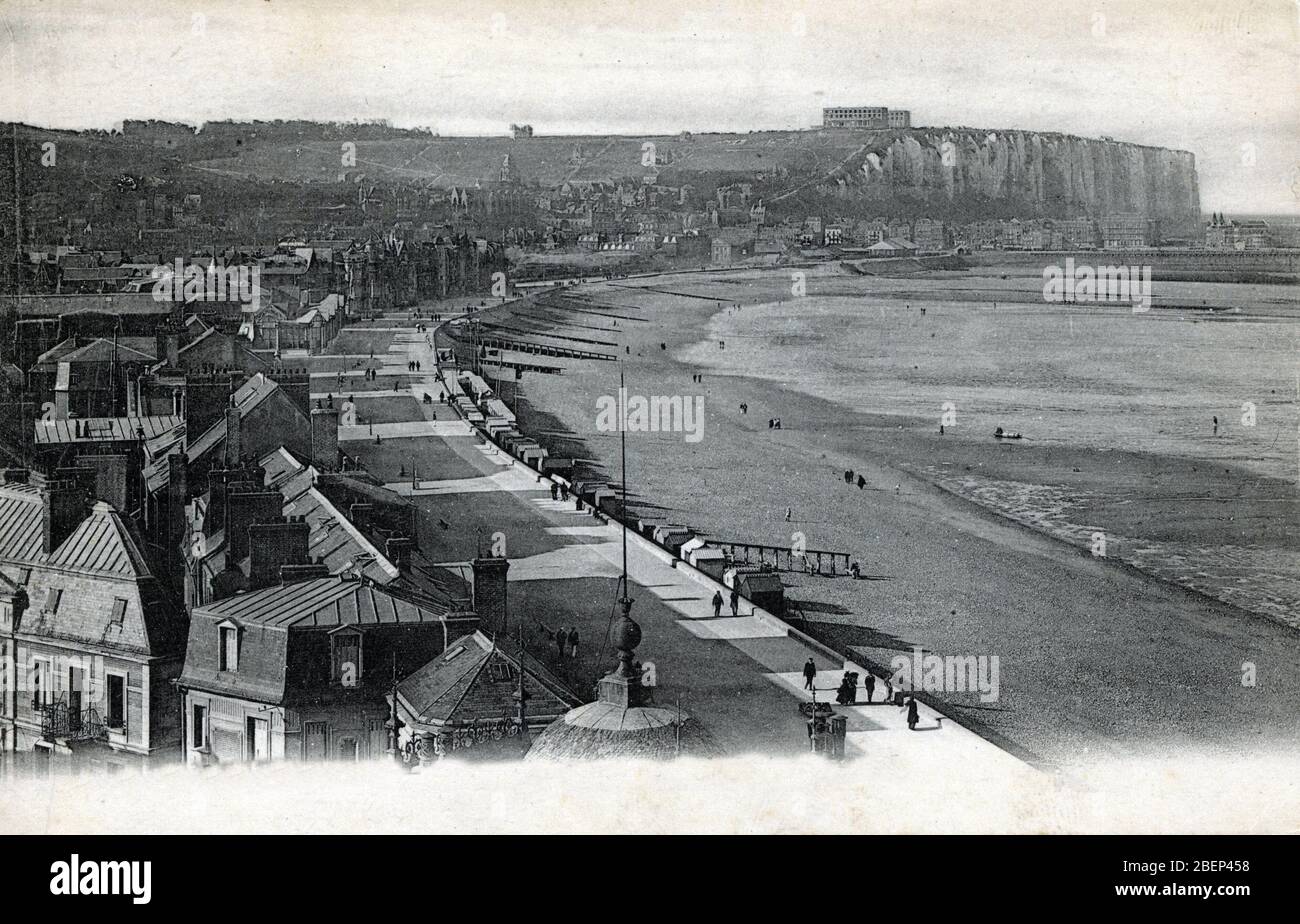 Vue sur la gare ferroviaire de Mers-les-bains (Mers les bains) en Picardie (le rapport en plan arriere) carte postale 1910 Collection privee Banque D'Images