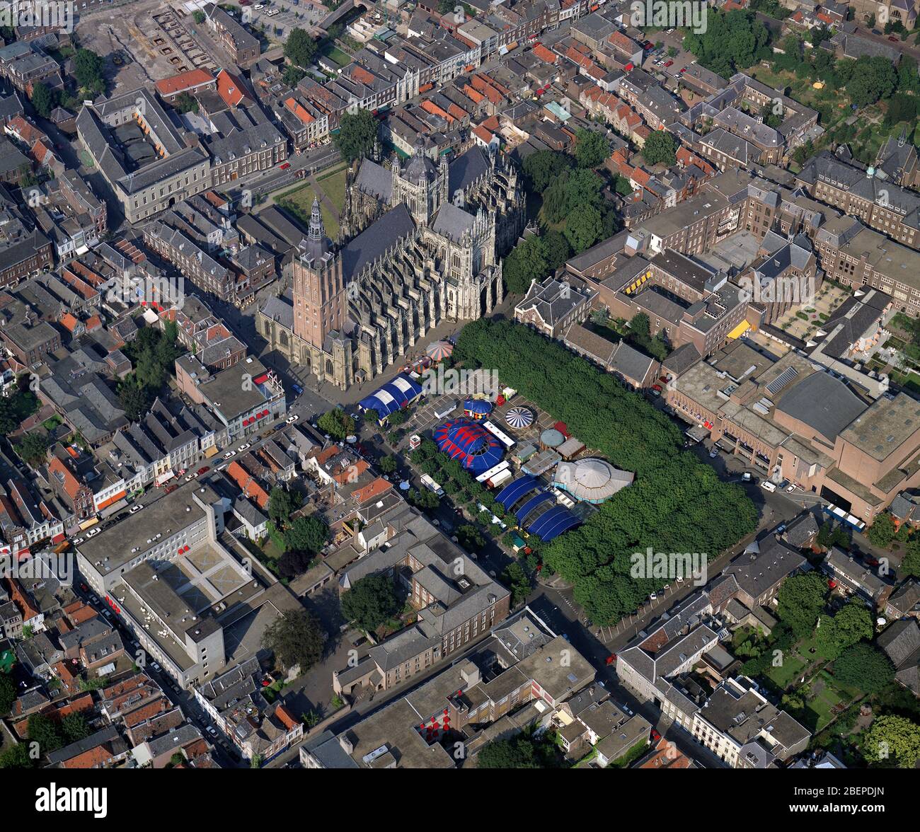 Hertogenbosch, Hollande, 03 août - 1990: Photo aérienne historique de Hertogenbosch dans la province néerlandaise Noord Brabant Banque D'Images