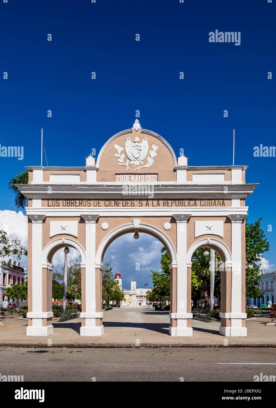Arco de Triunfo, place principale, Cienfuegos, province de Cienfuegos, Cuba Banque D'Images