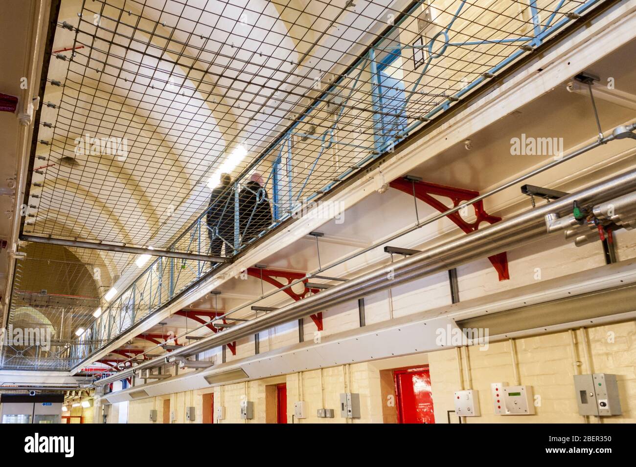 Prison Cells Landing Safety Net, Reading prison, Reading, Berkshire, Angleterre, GB, ROYAUME-UNI Banque D'Images
