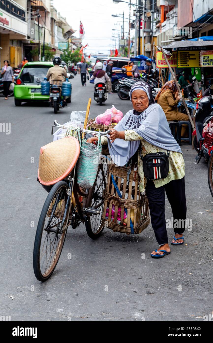 Vendeur mobile de fruits, Yogyakarta, Java, Indonésie. Banque D'Images