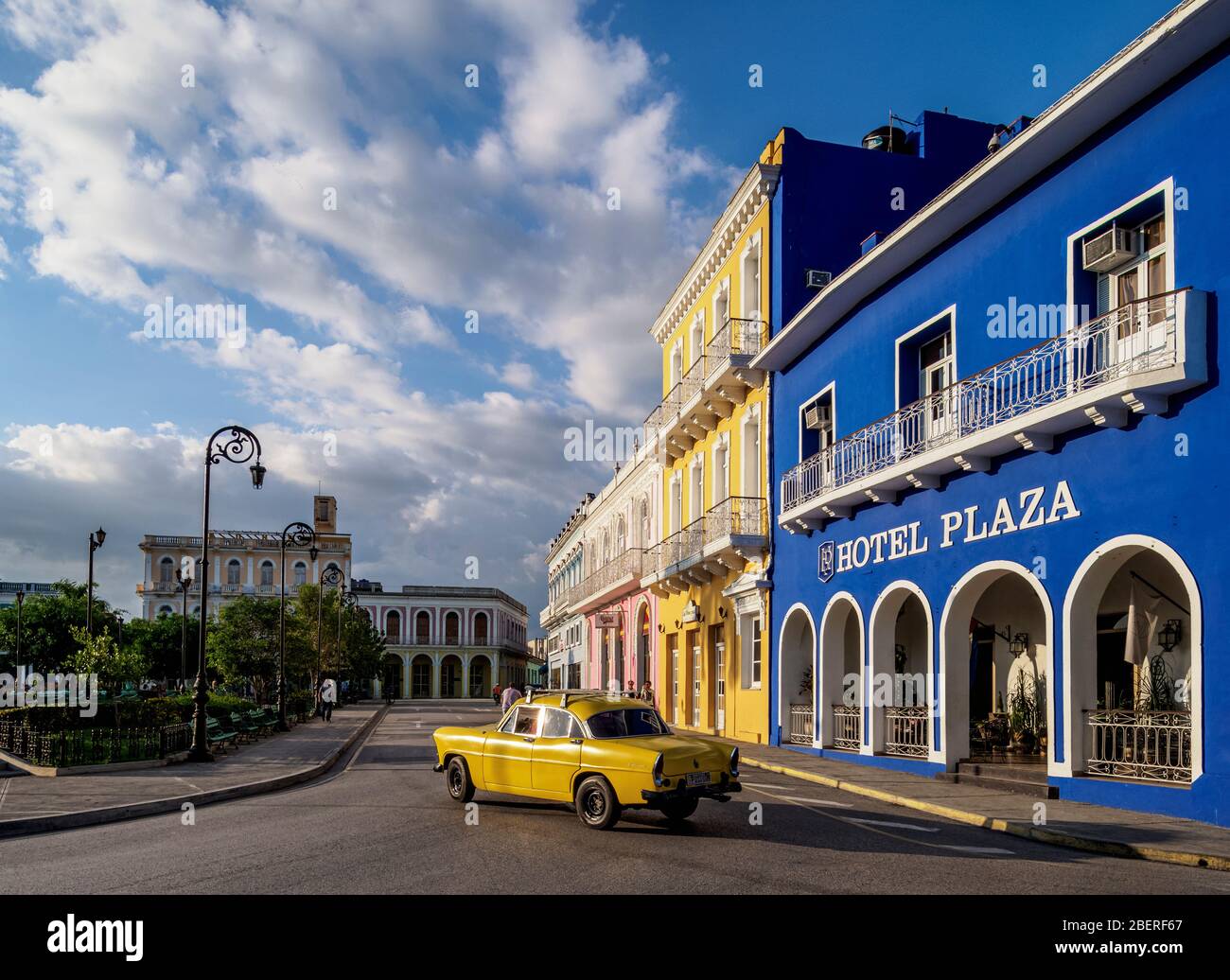 Hôtel Plaza, Parc Serafin Sanchez, Sancti Spiritus, Province Sancti Spiritus,  Cuba Photo Stock - Alamy