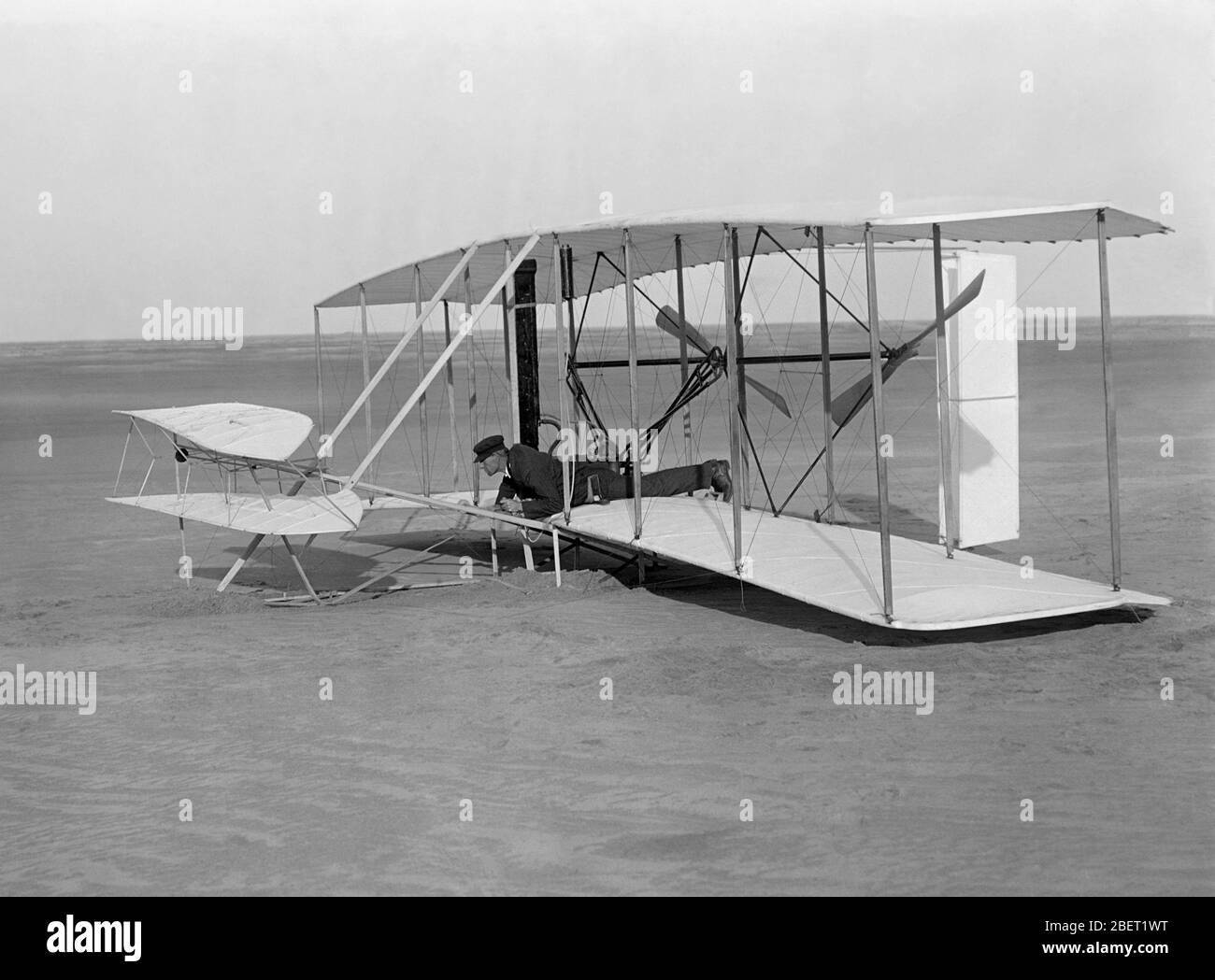 Qui A Invente Le Premier Avion Wright flyer 1903 Banque de photographies et d'images à haute résolution -  Alamy