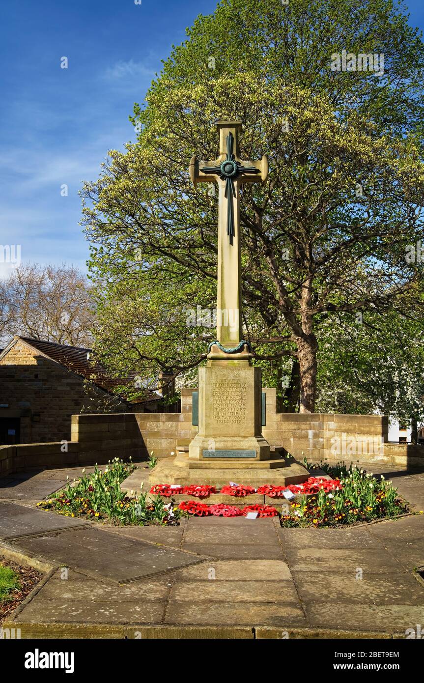 Royaume-Uni, Yorkshire du Sud, Rotherham, WATH on Dearne, Mémorial de guerre de l'Église des Saints Banque D'Images