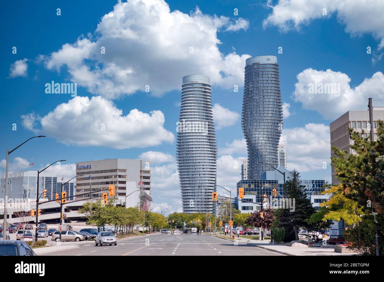 Tours Absolute World ou Marilyn Monroe Towers, Condominium Tower à Mississauga, Ontario, Canada, Amérique du Nord Banque D'Images