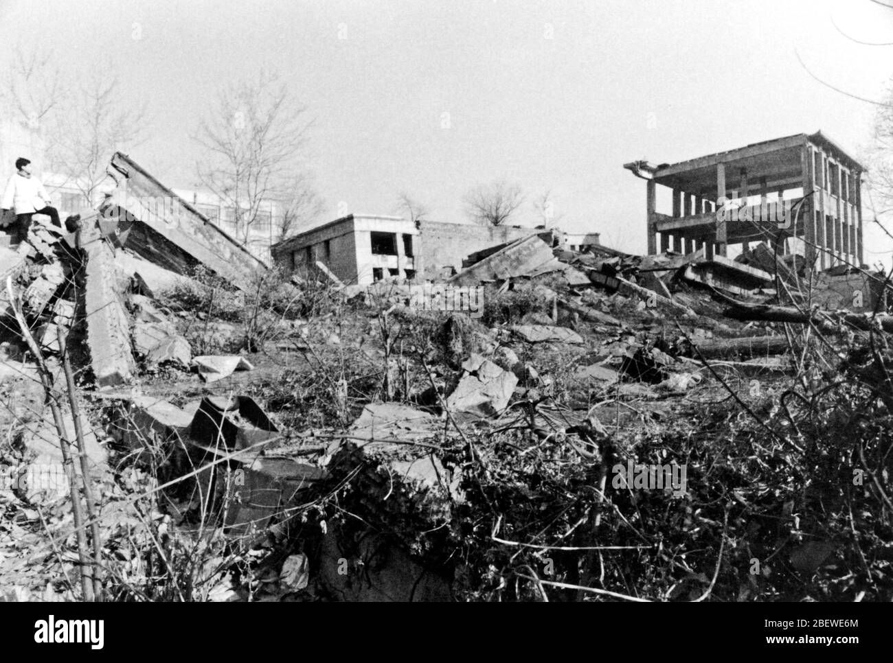 En 1976, les restes du séisme de Tangshan à Hebei Banque D'Images