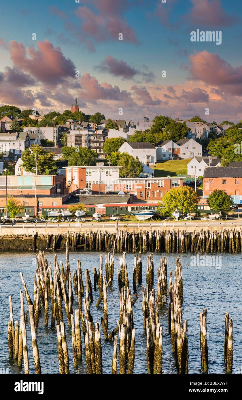 Port de Portland avec poteaux en bois Banque D'Images