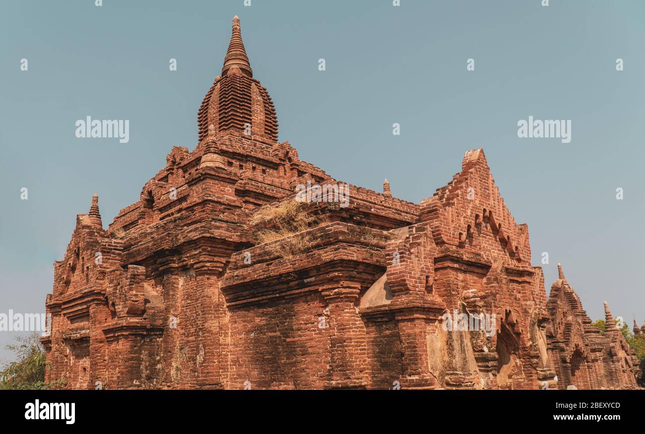 Temple bouddhiste du vieux bagan au Myanmar Monastère, anciennement cité ancienne païenne et site classé au patrimoine mondial de l'UNESCO situé dans la région de Mandalay de Myanm Banque D'Images