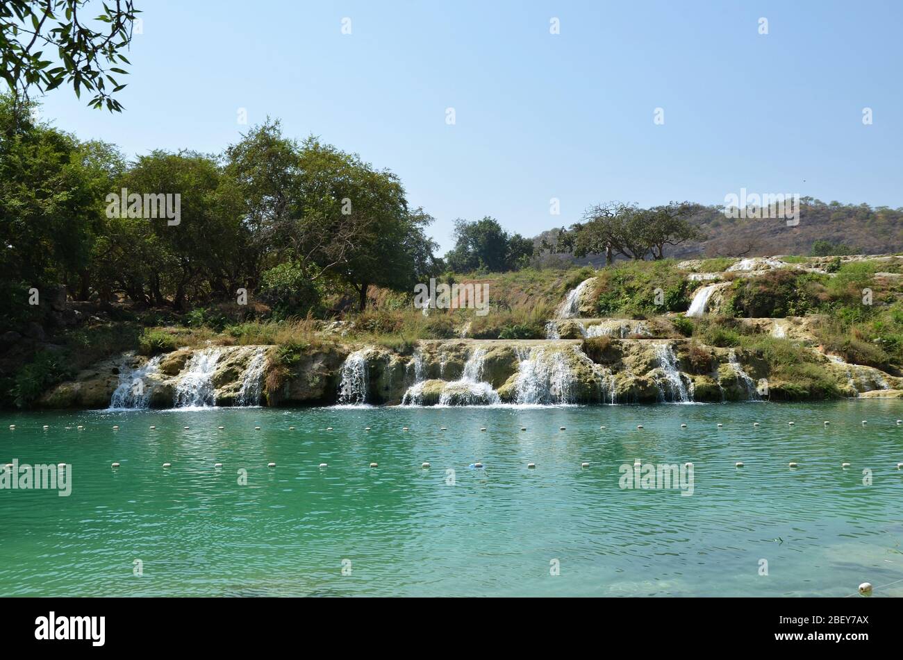 De belles cascades près de Khor Rori, Oman Banque D'Images