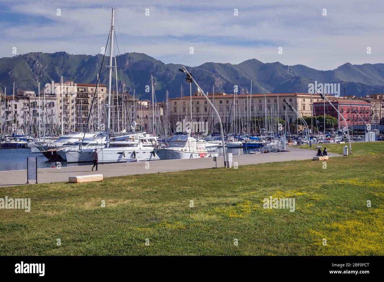 La Cala du Port de Palerme ville du sud de l'Italie, capitale de la région autonome de Sicile Banque D'Images