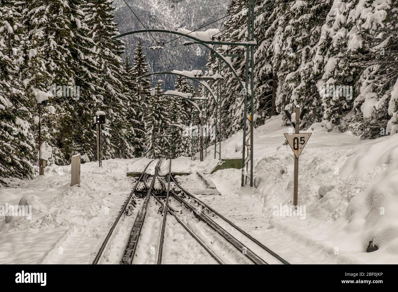 Les voies ferrées de Zugspitzbahn en hiver Banque D'Images