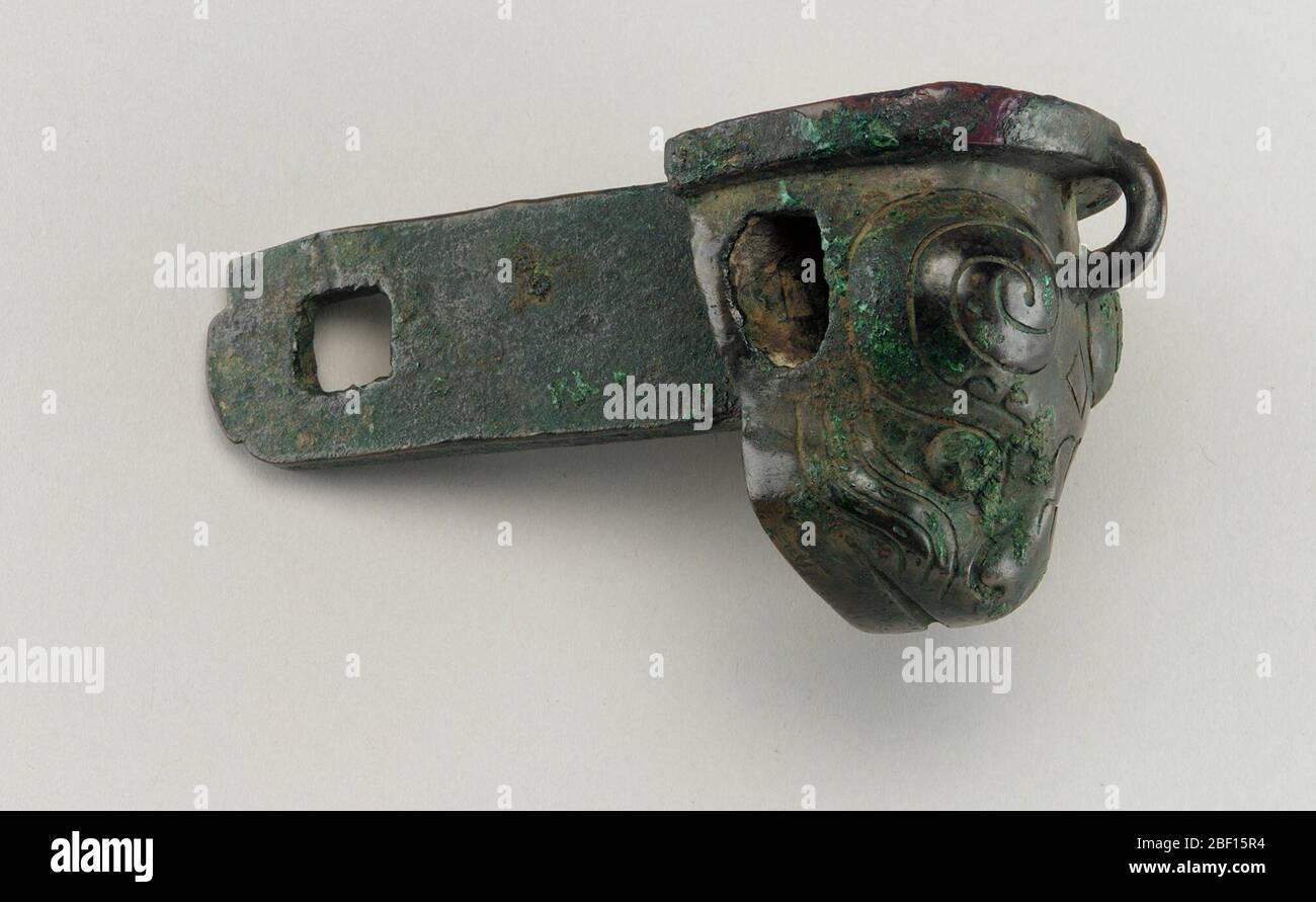 ; Chine ; 1050-221 B.C.E.; Bronze; H x W : 11,1 x 4,9 cm (4 3/8 x 1 15/16 po); Don de Charles Lang freer Banque D'Images