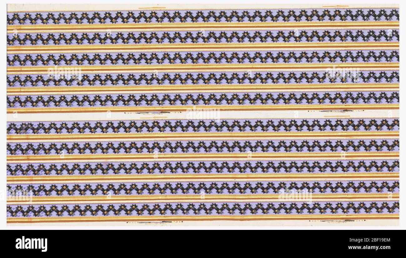 Bordure. Ressemble à un ruban noir taillé, imprimé en lavande, or et noir. Banque D'Images