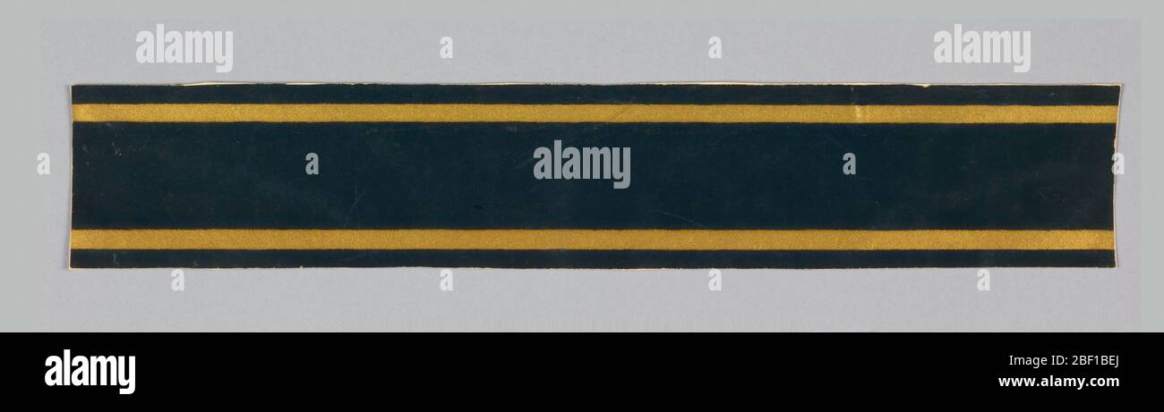 Bordure. Bordure noire avec deux lignes d'or. Banque D'Images