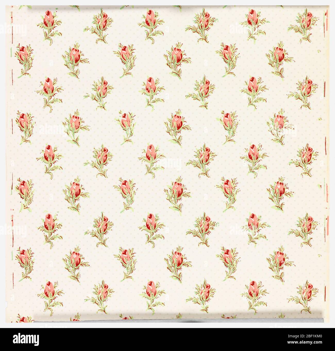 Flanc. Rangées décalées de rosébuttes roses avec feuilles et tiges vertes. Points de polka MICA dans le motif de tous les points sur un sol blanc. Correspond tout droit. Banque D'Images