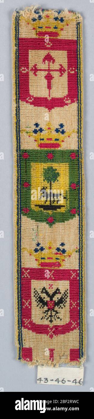 Rognage. Trois boucliers, chacun sous une couronne, montrant une croix (rouge sur blanc), un cheval (?) sous un arbre (rouge, jaune, vert et noir), et un aigle à double tête (rouge, noir et blanc). Banque D'Images