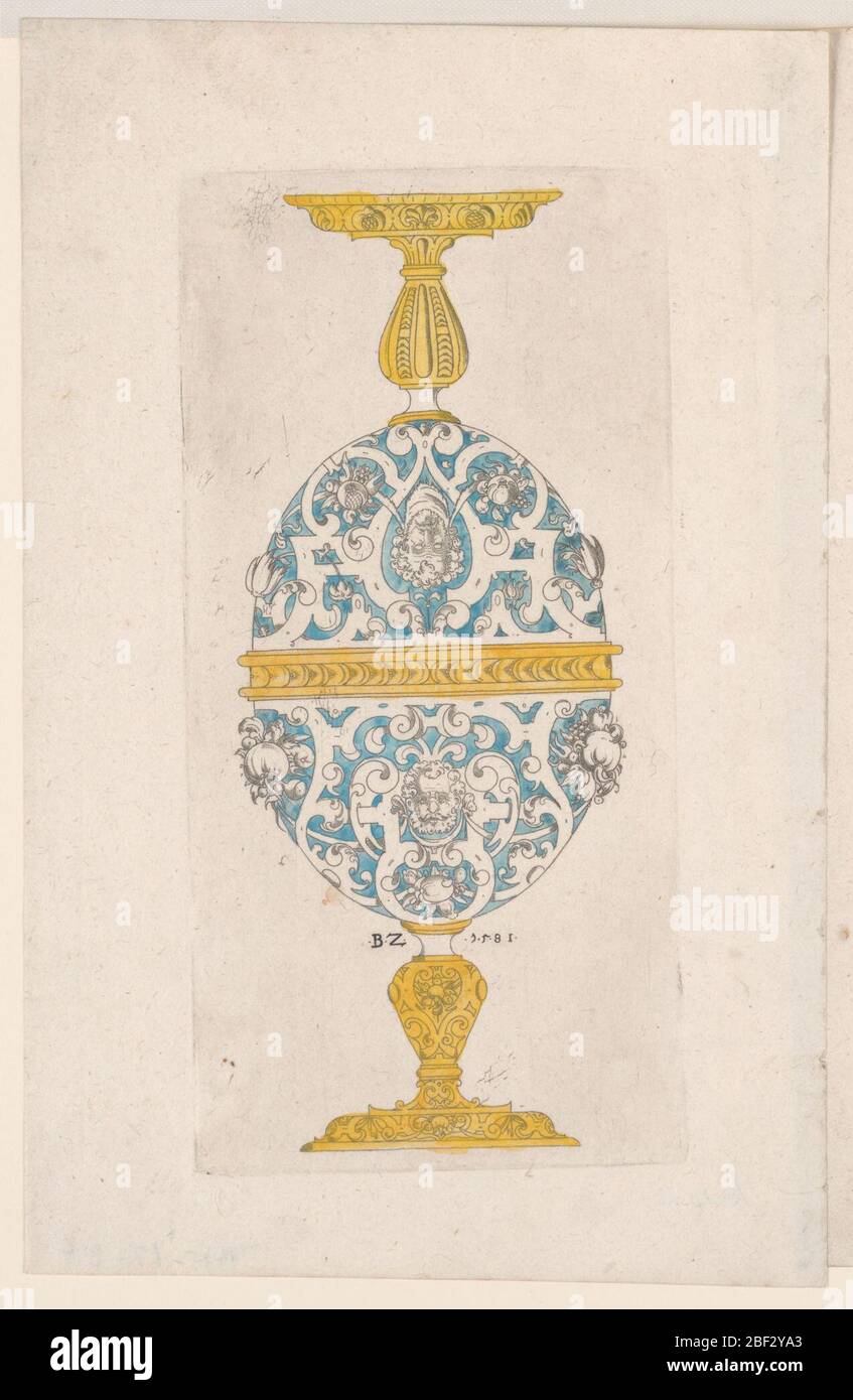 Double Goblet de la série Allerley Gebuntznierte Fisirungen. Conception pour un double gobelet en métal avec deux moitiés symétriques formant un corps en forme d'oeuf. Chaque moitié présente des arabesques à strapes avec un masque barbu au centre et des grappes de fruits à gauche et à droite. Banque D'Images