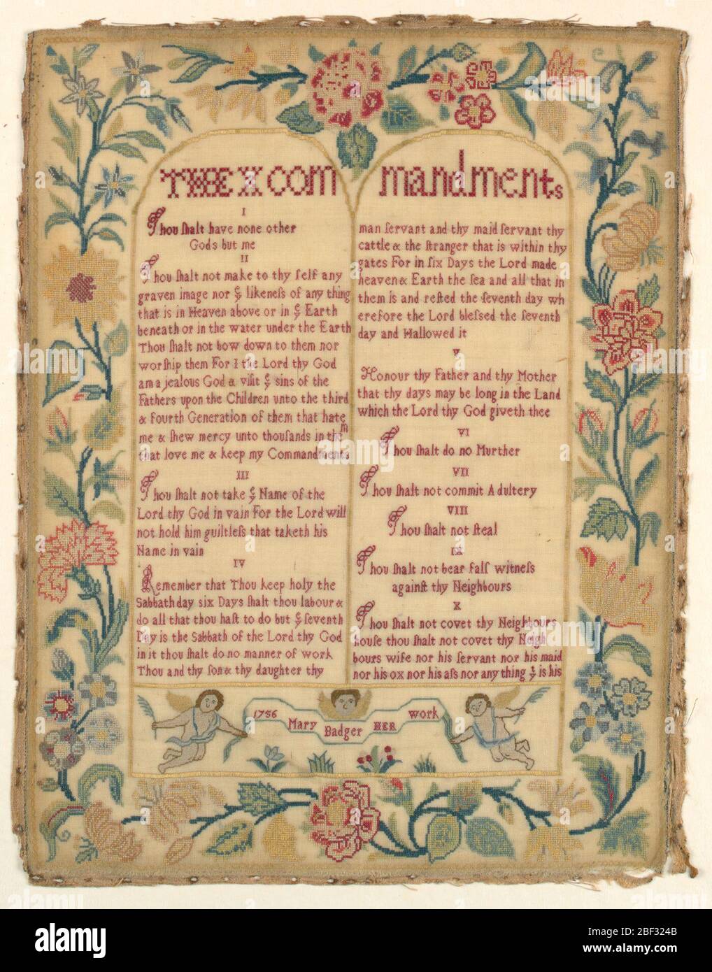 Echantillonneur. Dans une bordure florale élaborée, les dix Commandements sont disposés sous forme de comprimé, suivis de la signature et de la date. Banque D'Images