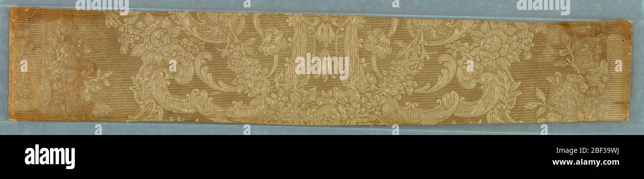 Flanc. Papier couleur auto, papier de couleur fraie, motifs de fleurs et rouleaux surélevés. Banque D'Images