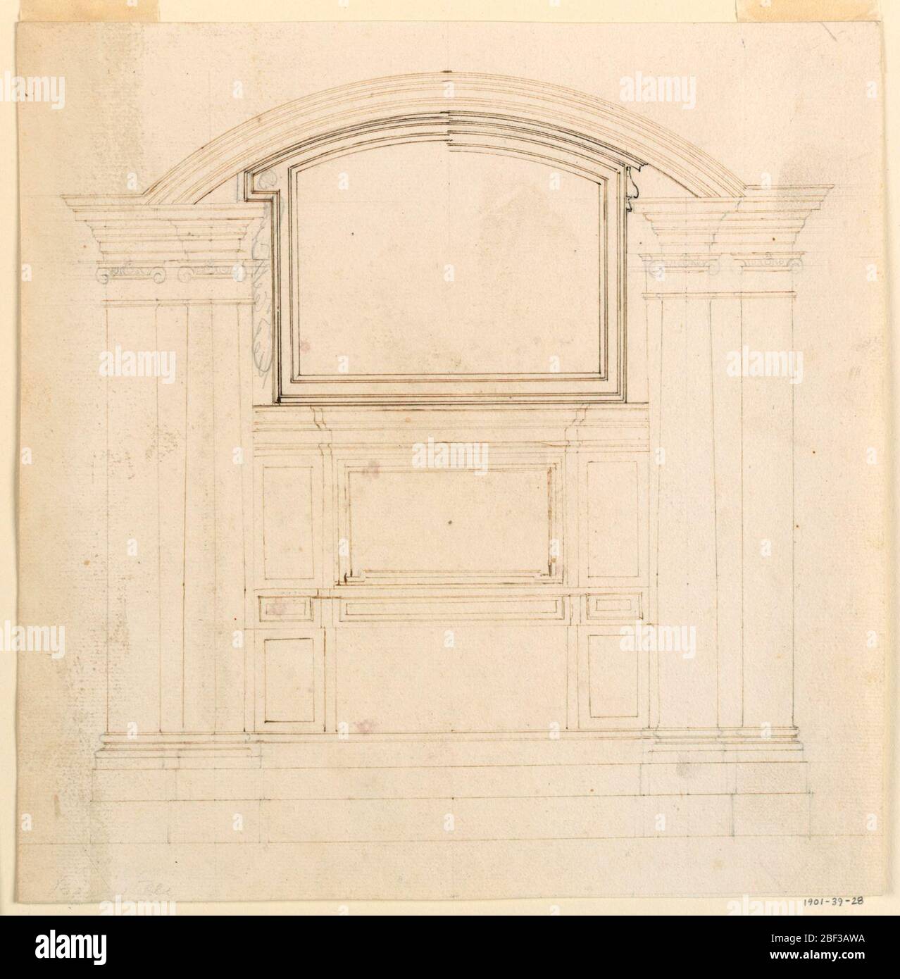 Élévation inachevée de l'autel. Les paires de colonnes ioniques ou de pilastres prennent en charge les entablatures latérales qui sont connectées par le segment d'une arche. Une structure tripartite de deux étages se situe entre les colonnes. En plus, il s'agit d'un cadre moulé. Banque D'Images