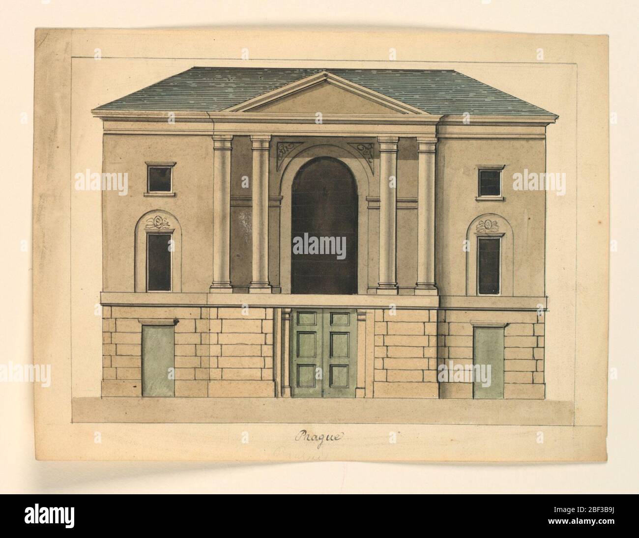 Élévation de la façade d'un théâtre de Prague. Dessin architectural horizontal représentant une structure à deux étages sur un sous-sol à haute rusticité, brisé par trois portes. Loggia centrale à double colonne avec grande fenêtre derrière. Banque D'Images