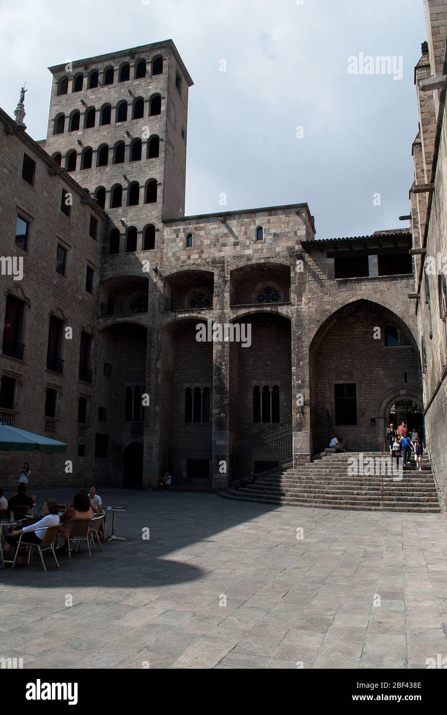 Histoire Patrimoine conservation quartier gothique Architecture place Plaza traditionnelle place du roi Placa del Rei, Barri Gotic, Barcelone, Espagne Banque D'Images