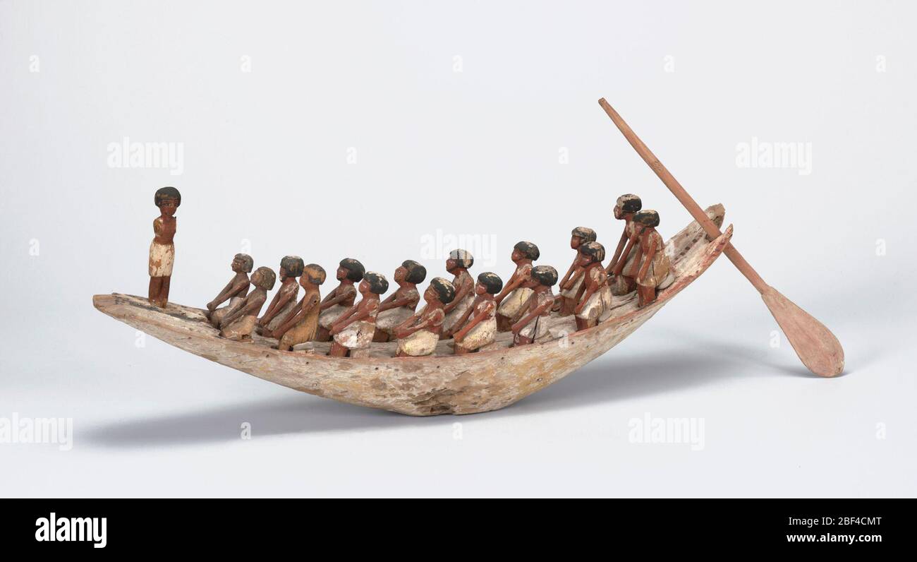 Modèle d'un bateau fluvial. Bateau (A) avec noeud et poupe à courbure ascendante, et centre à fond plat. Huit paires d'oarhommes, vêtus de chiffons blancs en toile de loin, assis sur des blocs carrés. Pilote debout dans l'arc. Helmsman et mât manquants. Banque D'Images