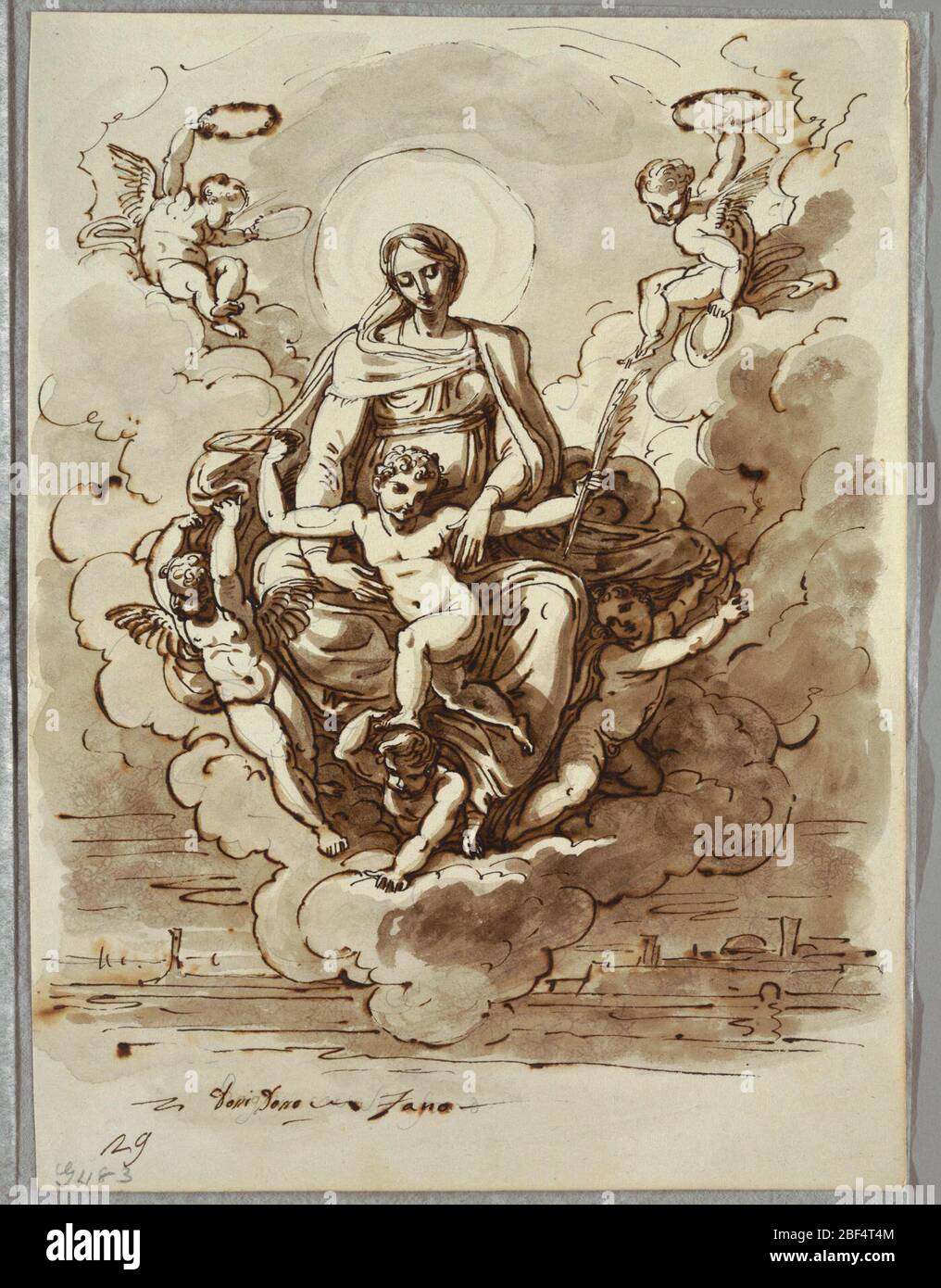 La Madonna et l'enfant dans l'étude de gloire après Dosso Dossi. Au centre, Madonna et enfant assis sur des nuages, soutenu par trois putti, avec deux autres putti volant en haut à droite et à gauche; enfant tient la couronne et la paume du martyre. Ci-dessous suggestion de ville fortifiée. Banque D'Images