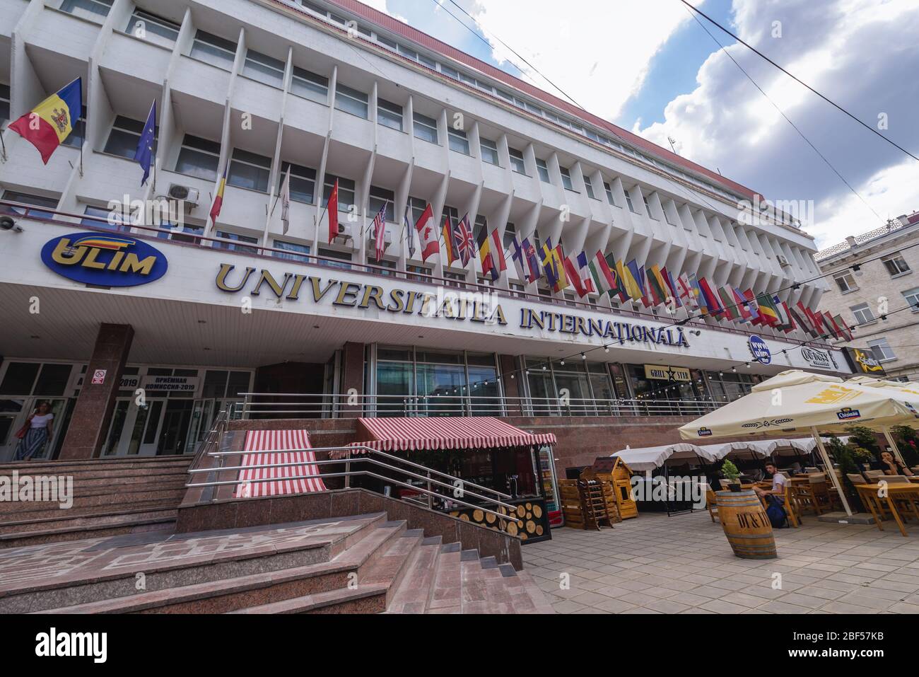 Université internationale de Moldova libre sur la rue Vlaicu Pircalab à Chisinau, capitale de la République de Moldova Banque D'Images