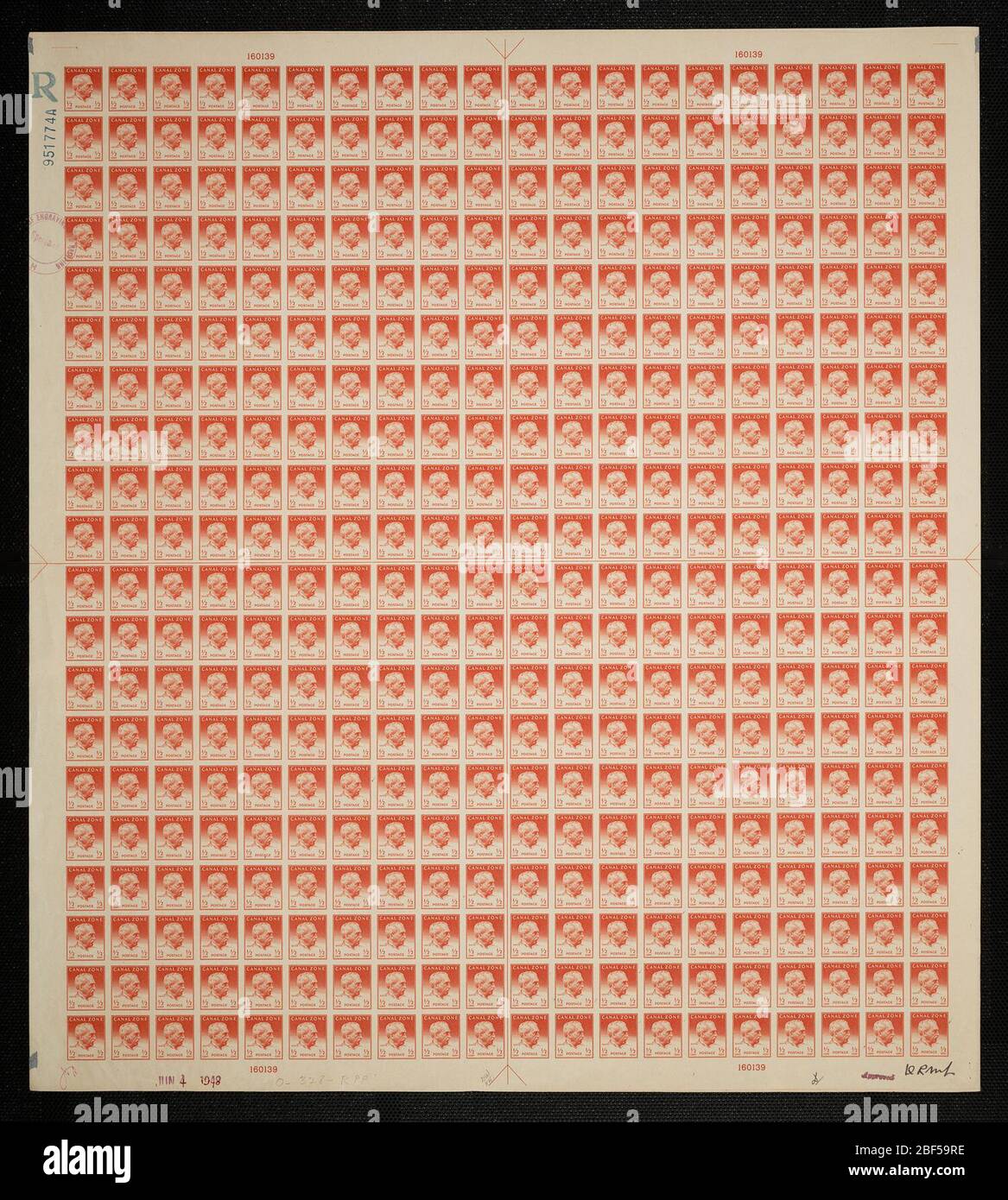 c Maj Gen George W Davis Canal zone preuve de plaque. Les épreuves certifiées de plaque sont la dernière preuve imprimée de la plaque avant d'imprimer les timbres au Bureau de l'gravure et de l'impression. Ces épreuves de plaque sont uniques, avec les signatures et la date d'approbation. Banque D'Images